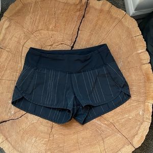 Lululemon athletica • reflective speed up short
